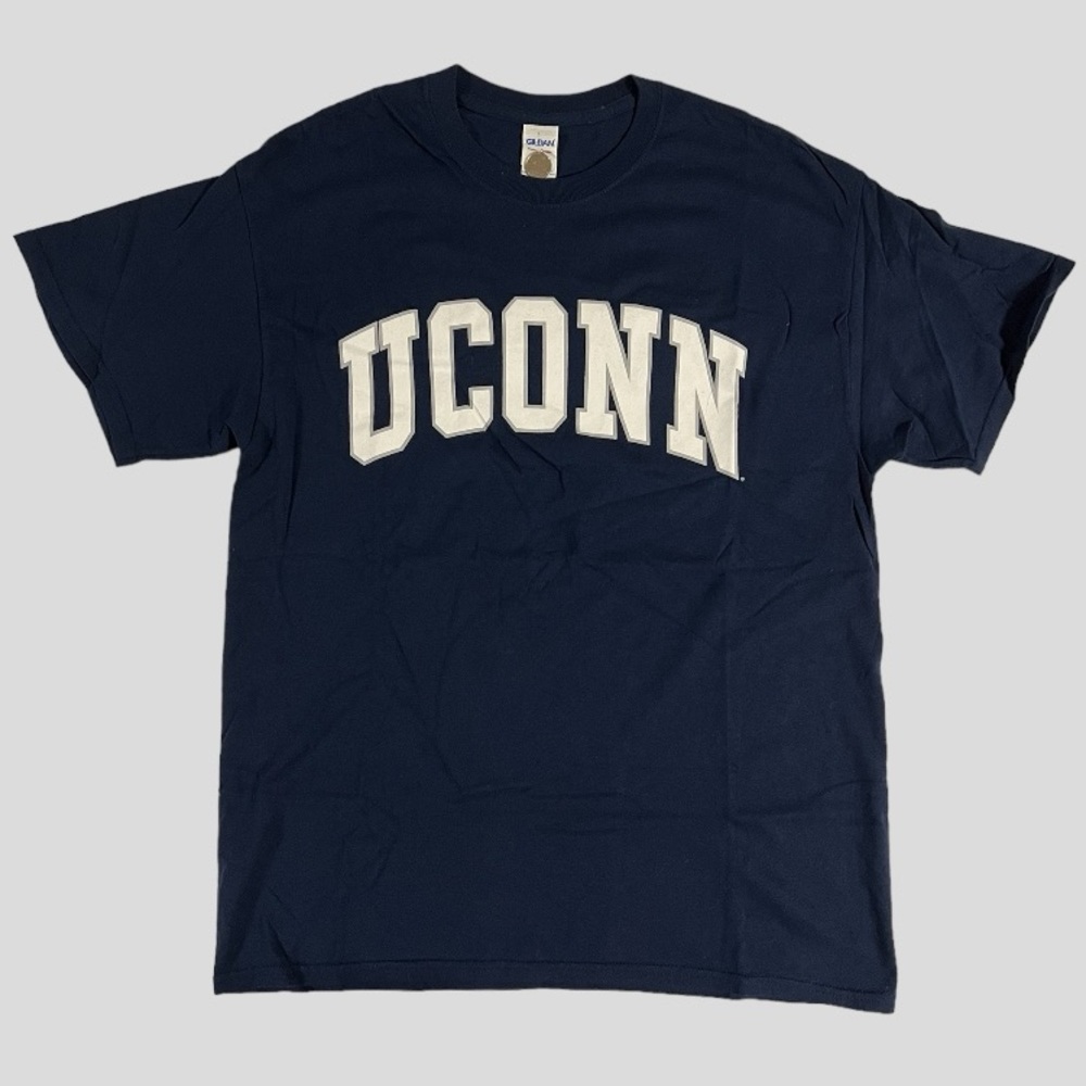(3 for $45) University of Connecticut (UCONN) t-shirt